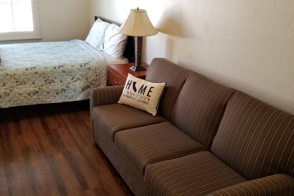 Chateau Sunnyside * Fresno